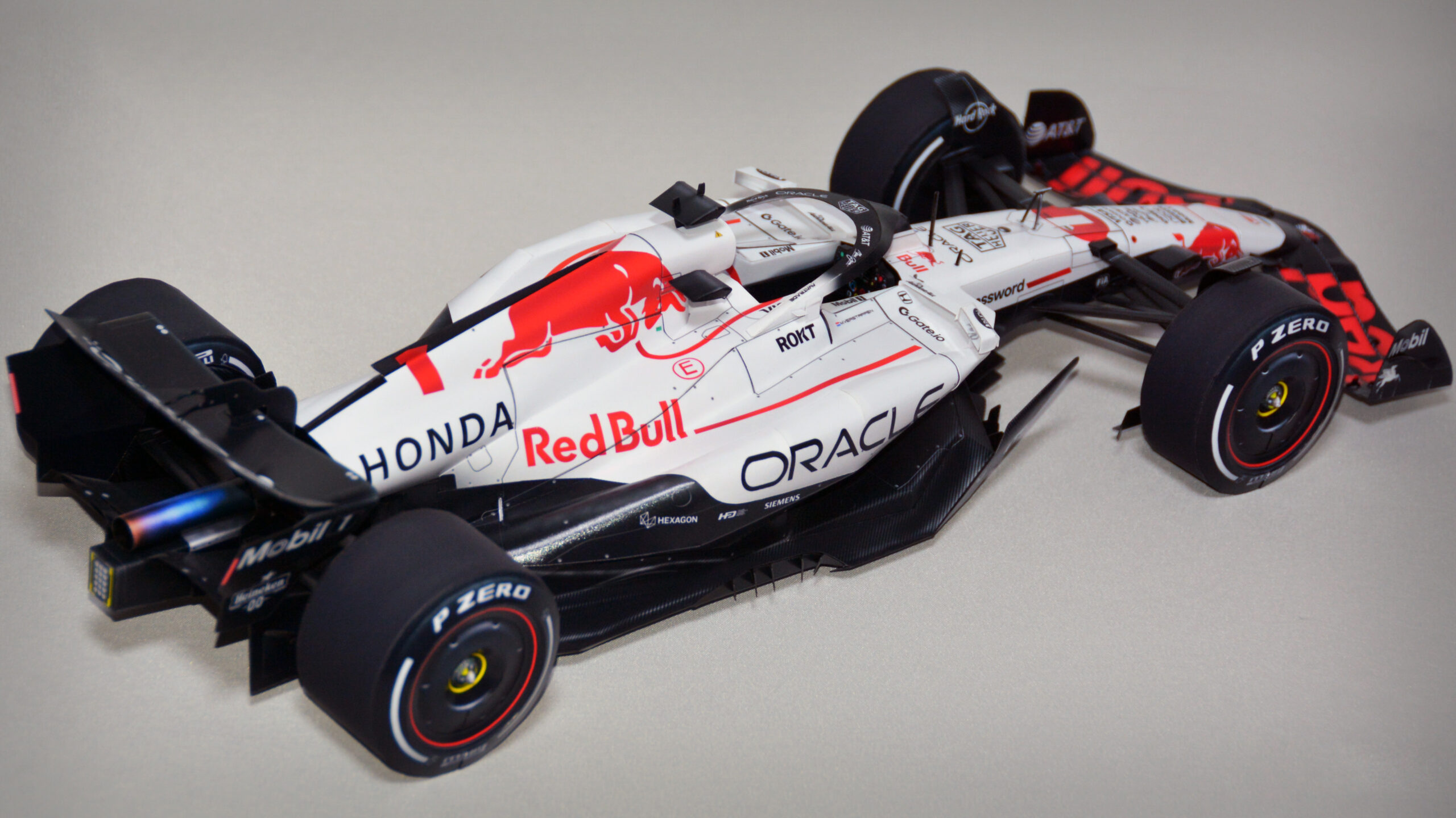 Red Bull RB21 - 2025 (Max Verstappen) - Imagem 12