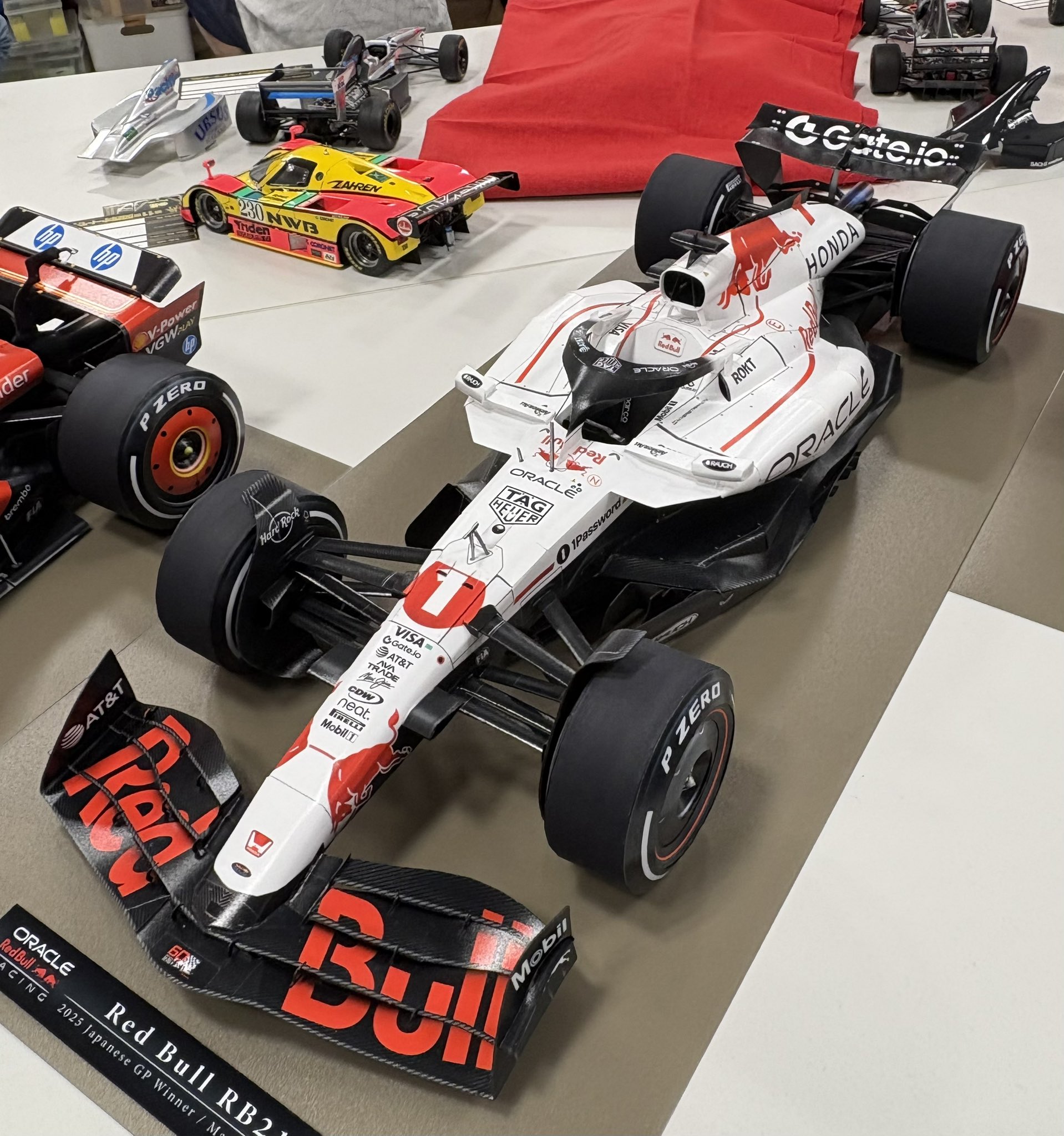 Red Bull RB21 - 2025 (Max Verstappen) - Imagem 13